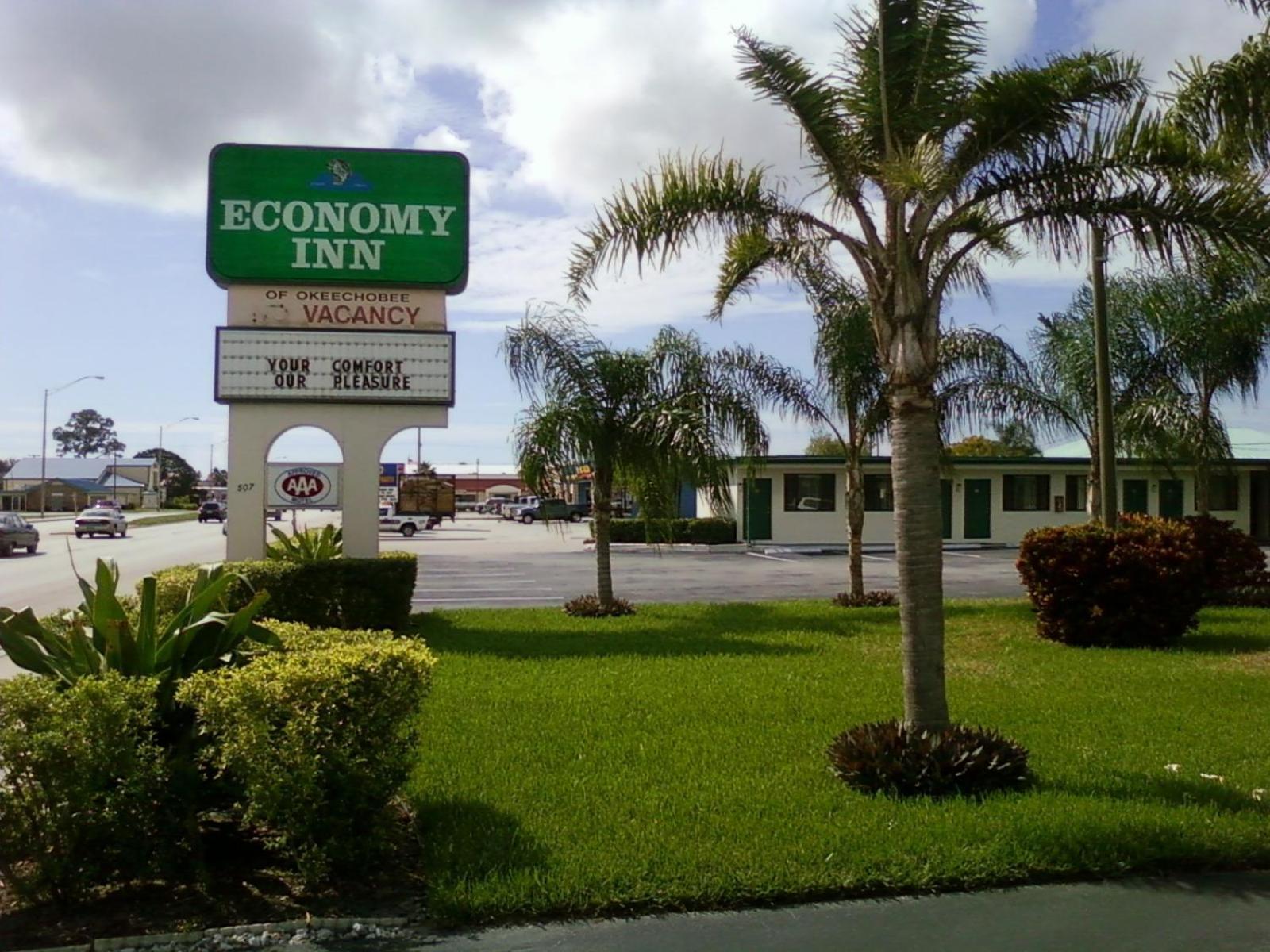 Economy Inn Okeechobee Exteriör bild