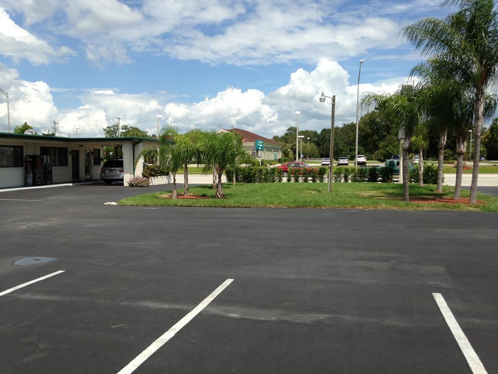 Economy Inn Okeechobee Exteriör bild