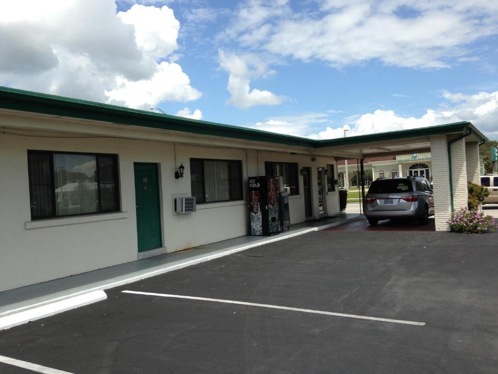 Economy Inn Okeechobee Exteriör bild